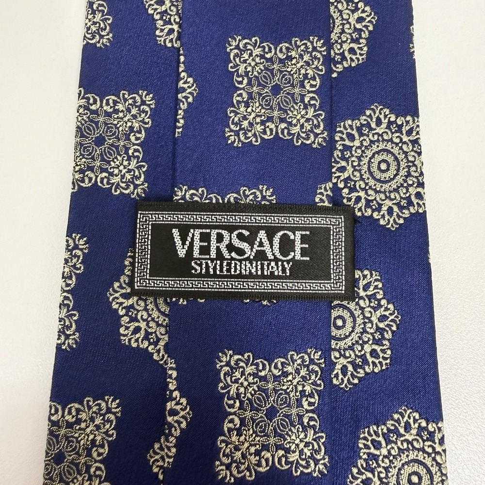 Versace Men's Tie Floral Navy Blue & Silver Silk Japan 3.75" (W) x 56" (L) euc
